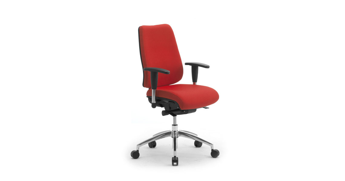 Sedia Ufficio Ergonomica In Rete Con Braccioli Ribaltabili E Supporto Lombare - Comoda E Salvaspazio